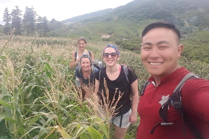 1-day Authentik trek & Panorama valley views - The final walk toward Hau Thao Village