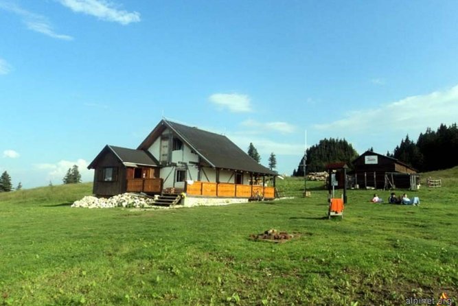 1 day CARPATHIAN PEAKS & CHALETS hike - How hard is the trail?