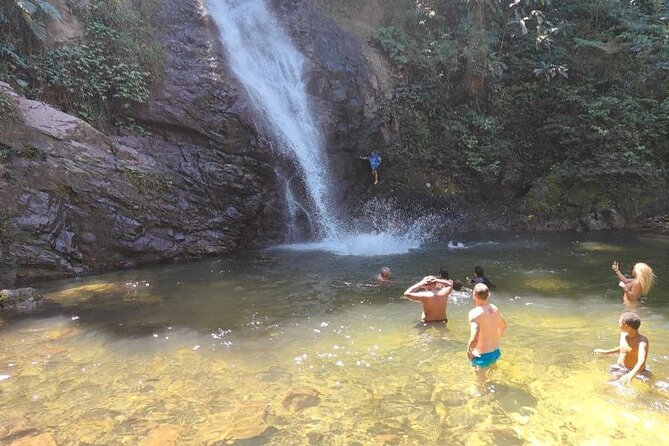 16 Lines Zipline, Cave, Hiking & Biausevu Waterfall Combo Tour - Hiking 2.5 km to Biausevu Waterfall