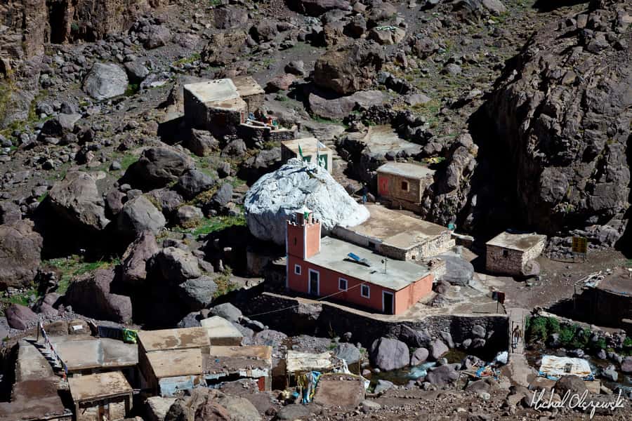 2-Day Atlas Mountains Morocco Trek with Village Stay - Leaving Marrakech for the Western High Atlas