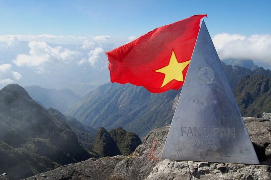 2-Day Fansipan Mountain Trek - Indochina's Highest Peak - Day 1: Tram Ton to 2,800 Meters