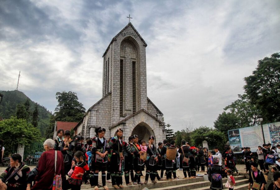 2-Day Sa Pa Ethnic Homestay Tour & Trek with Limousine Bus - Weather, rice seasons, and realistic expectations