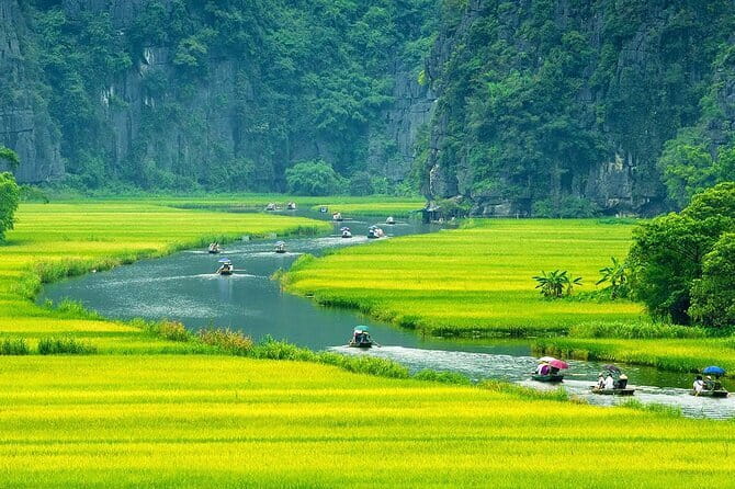 2-Days Sapa Tour with Fansipan Cable Car Trekking Three Village - Ta Van Village and the Muong Hoa Stream