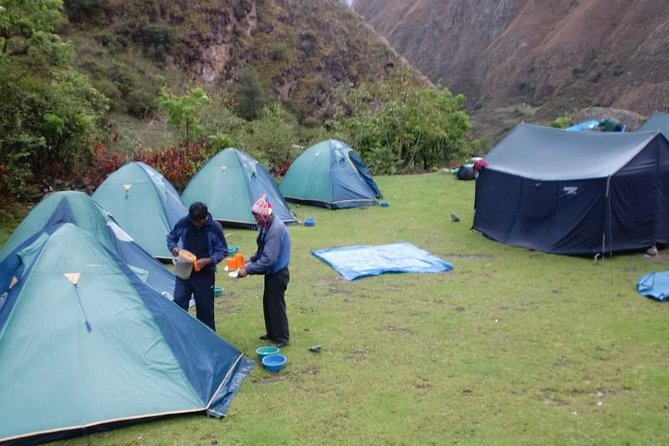 4-Day Salkantay Trek to Machu Picchu - Day 3: From high jungle valleys to Aguas Calientes