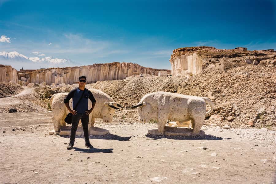 4 hours Tour: Route of Sillar with Trek in Culebrillas - Entering the Añashuayco Quarry