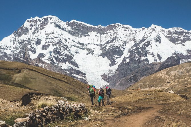 6 day Rainbow Mountain x Ausangate Trek - FlashpackerConnect - Day 6: Rainbow Mountain, Red Valley, and the return to Cusco