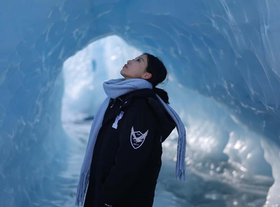 Anchorage: Matanuska Glacier Hike with Transfers - Leaving Anchorage by small-group van