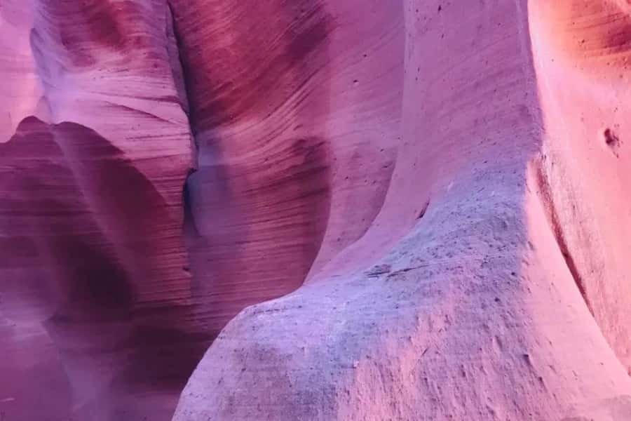 Antelope Valley: Ligai Si Anii Canyon Hiking Tour - Sandstone walls made for slow looking