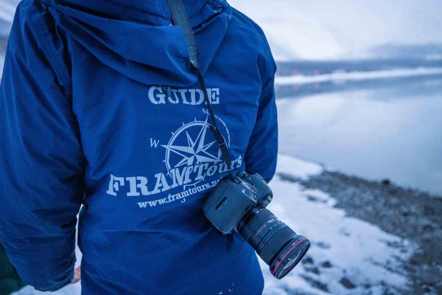 Arctic hike on Kvaløya Island with drinks and snacks - What the five-hour outing feels like