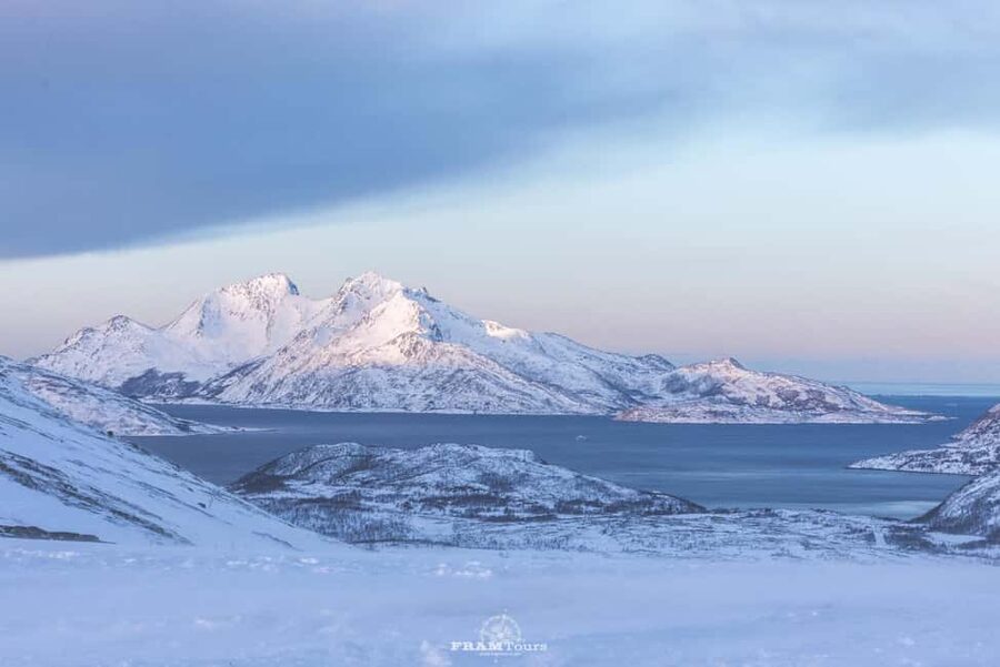 Arctic hike on Kvaløya Island with drinks and snacks - Is the $165 price good value?