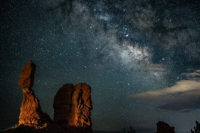 Astro-Photo, Hiking and Stargazing Tour in Arches National Park - What to bring and how to prepare