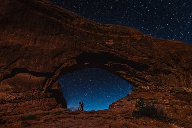 Astro-Photo, Hiking and Stargazing Tour in Arches National Park - Why families and beginners may like this outing