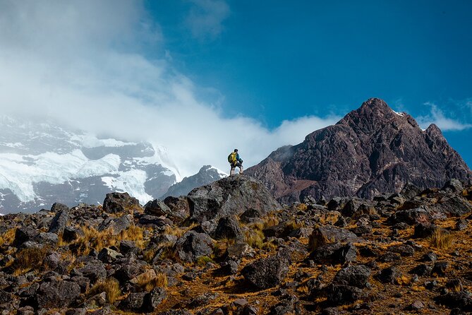 Ausangate and Rainbow Mountain Trek – 3 Days / 2 Nights - Day 2: Puca Pass, Anantapata, and Warmisaya