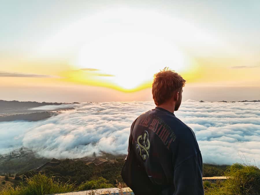 Bali: Mount Batur Guided Sunrise Trek with Breakfast - Sunrise Above the Crater Lake