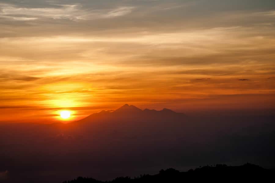 Bali: Mount Batur Sunrise Hike with Breakfast & Hot Spring - The descent is easier on the lungs, harder on the knees