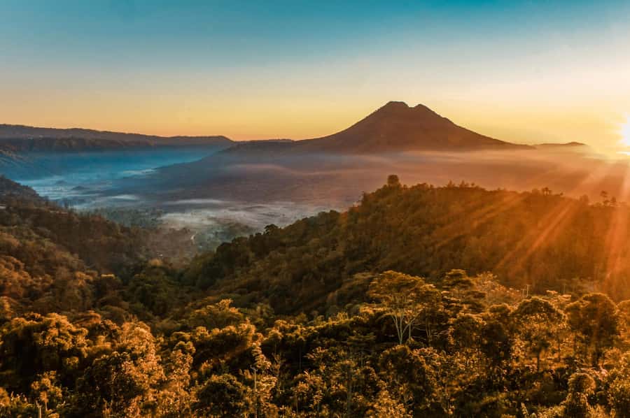 Bali: Mount Batur Sunrise Trek With Guide and Breakfast - Why the Mount Batur sunrise is worth the alarm