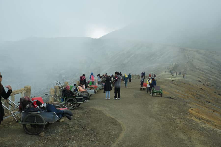 Bali or Banyuwangi: Mount Ijen Blue Fire Hiking - Why Mount Ijen is worth a midnight start