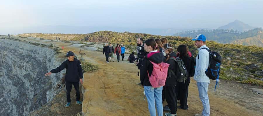 Bali or Banyuwangi: Mount Ijen Blue Fire Hiking - The descent, base camp, and return journey