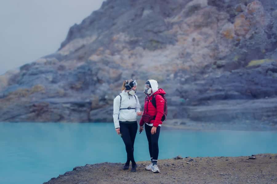 Banyuwangi: Ijen Crater Bluefire and Sunrise Guided Trek - What the $25 price really covers