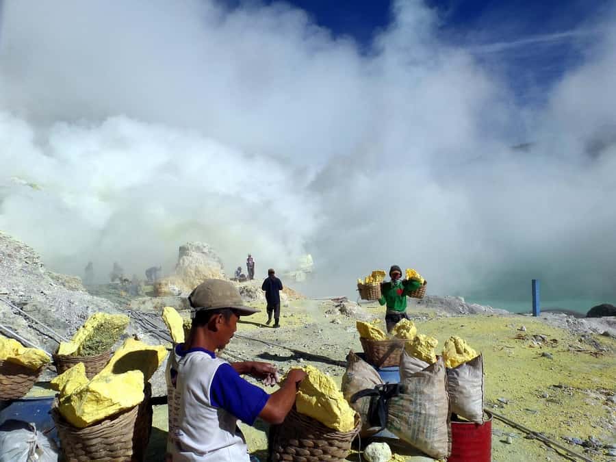 Banyuwangi : Mt Ijen Hike, Blue Fire & Panoramic Lake Guided - Why Mount Ijen is worth losing a night of sleep