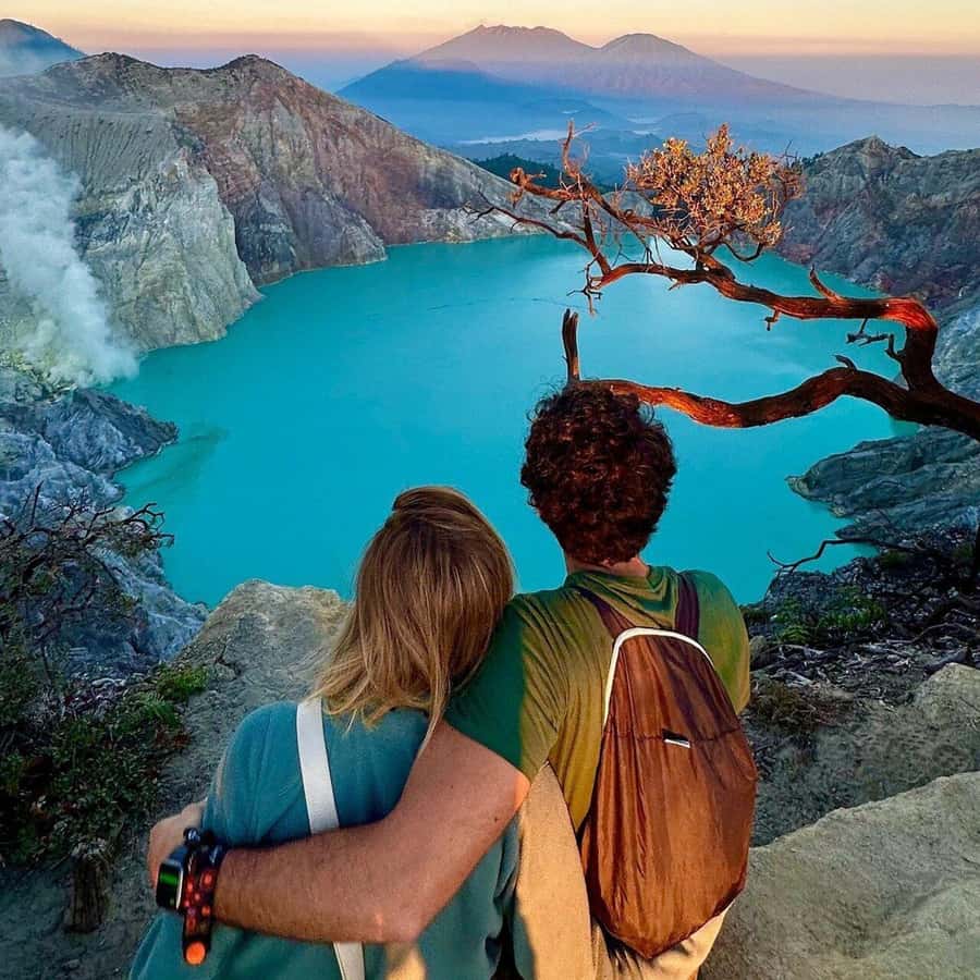 Banyuwangi : Mt Ijen Hike, Blue Fire & Panoramic Lake Guided - The midnight departure from Banyuwangi