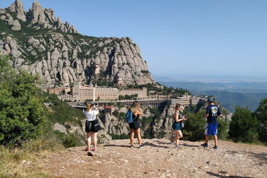 Barcelona: Montserrat Monastery & Hiking Off the Beaten Path - The three-hour trail through Montserrat Natural Park