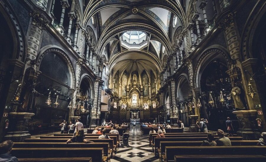 Barcelona: Montserrat Monastery & Hiking Off the Beaten Path - What the guide adds to the day