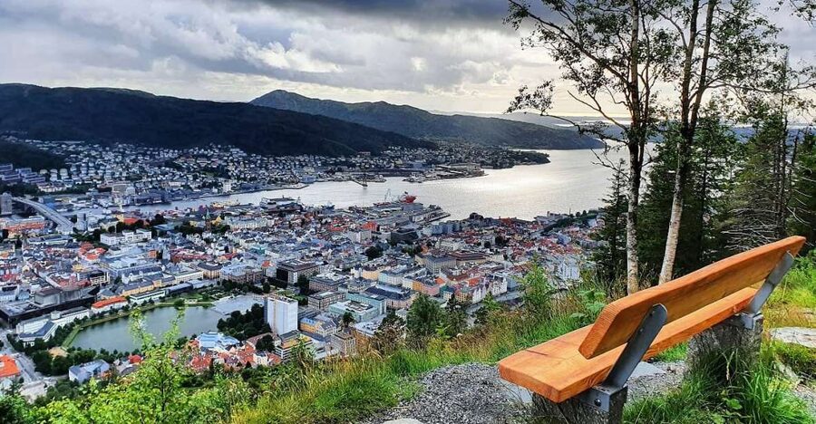 Bergen: Guided mountain hike on top of Bergen - Why this hike is different from a quick Mt. Fløyen visit