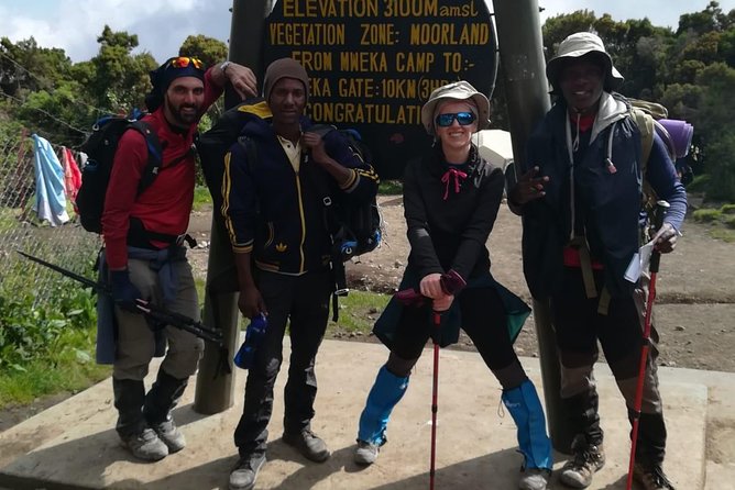 Best Kilimanjaro Adventure 7 days Machame route Trekking - Day 4: Climbing the Great Barranco Wall