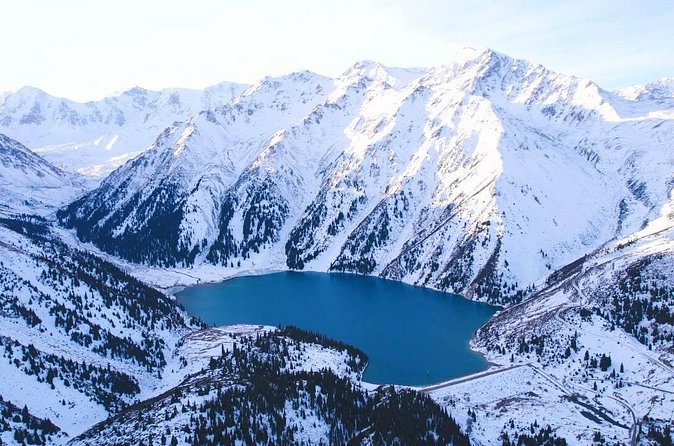 Big Almaty Lake tour by hiking - Guide support and the human side