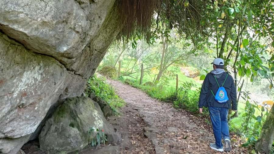 Bogota: La Chorrera Waterfall Guided Hike and Guadalupe Hill - What makes the private format worthwhile?