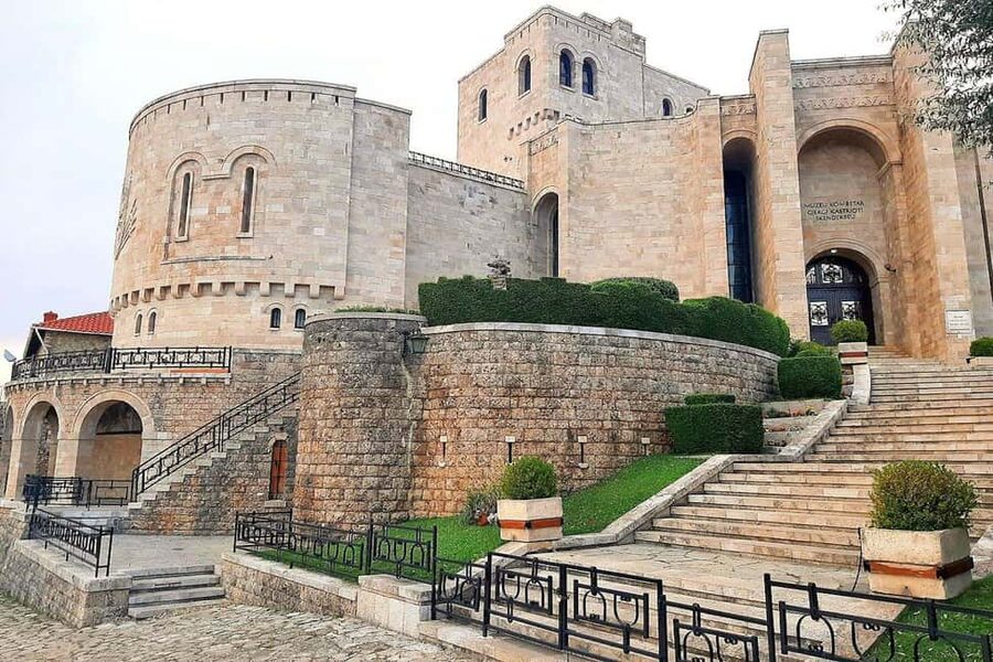 Bovilla Lake & Kruja Castle, Gamti Mnt Optn Hike by 4x4 SUV - Who will enjoy this trip most