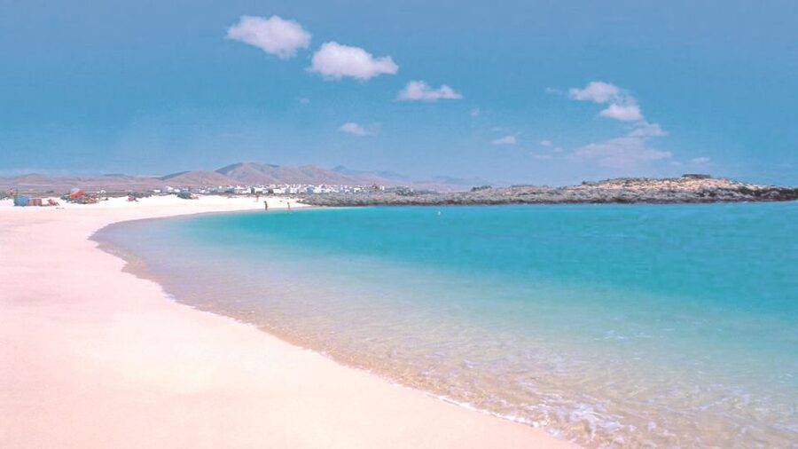 Caleta de Fuste/Corralejo: Guided E-Bike Tour & Crater Hike - Following the white riverbed to El Cotillo