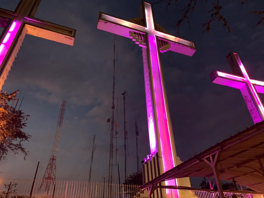 Cali: TRES CRUCES - Cali's most popular hike and monument - Watching the sunset over Cali and the Andes