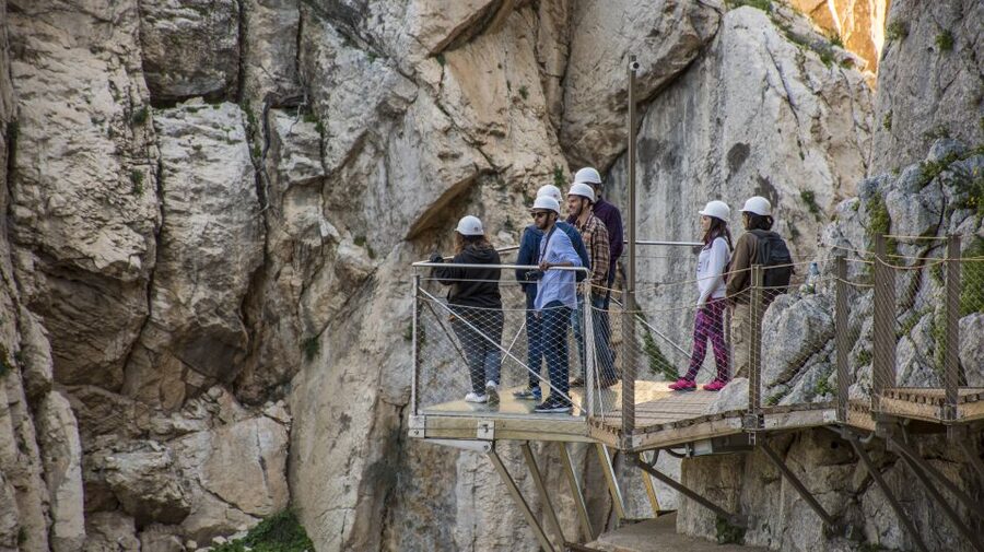 Caminito del Rey: Guided Hiking Tour with Entrance Tickets - The stories behind the cliffs and river
