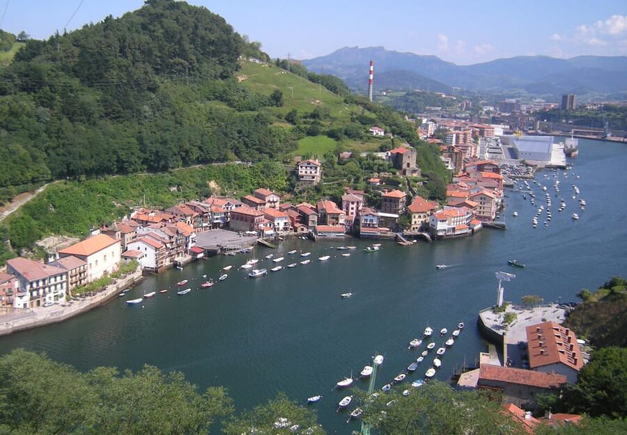 Camino de Santiago hike in San Sebastian - Climbing Mount Ulia above the Cantabrian Sea