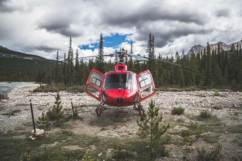 Canadian Rockies: Helicopter Flight with Exploration Hike - What you see over the Wilson Icefield