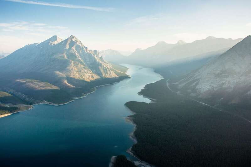 Canadian Rockies: Helicopter Flight with Exploration Hike - Who should book this experience?