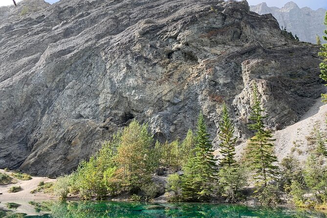 Canmore: Lost Towns and Untold Stories Hiking Tour - 3hrs - Group size, guides, and the feel of the outing