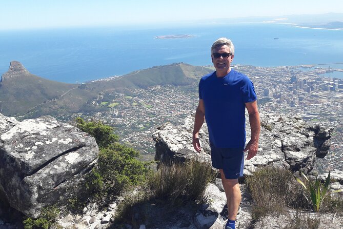 Cape Town: India Venster Half-Day Hike on Table Mountain - Turning west toward Camps Bay and the Twelve Apostles