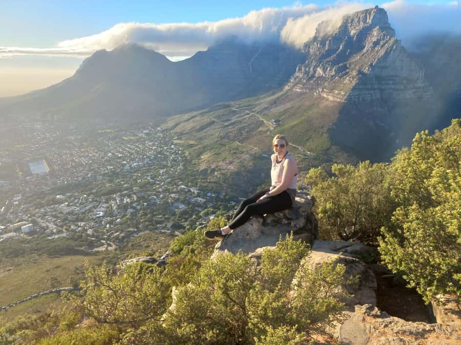 Cape Town: Lion's Head Sunrise Hike - Reaching the summit before sunrise