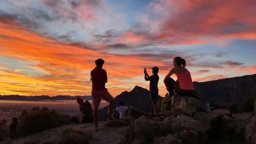 Cape Town: Lion's Head Sunrise or Sunset Hike - The summit and the views