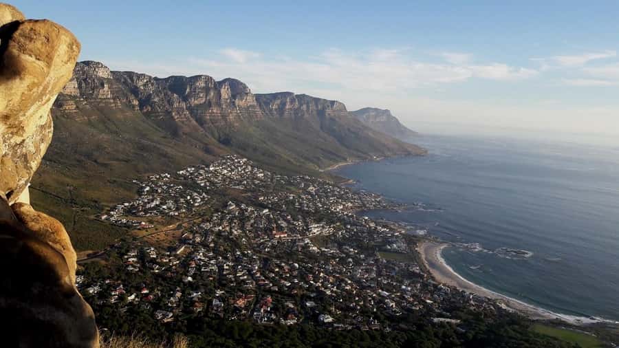 Cape Town: Lion's Head Sunrise with coffee or Sunset Hike - Reaching the 669-meter summit