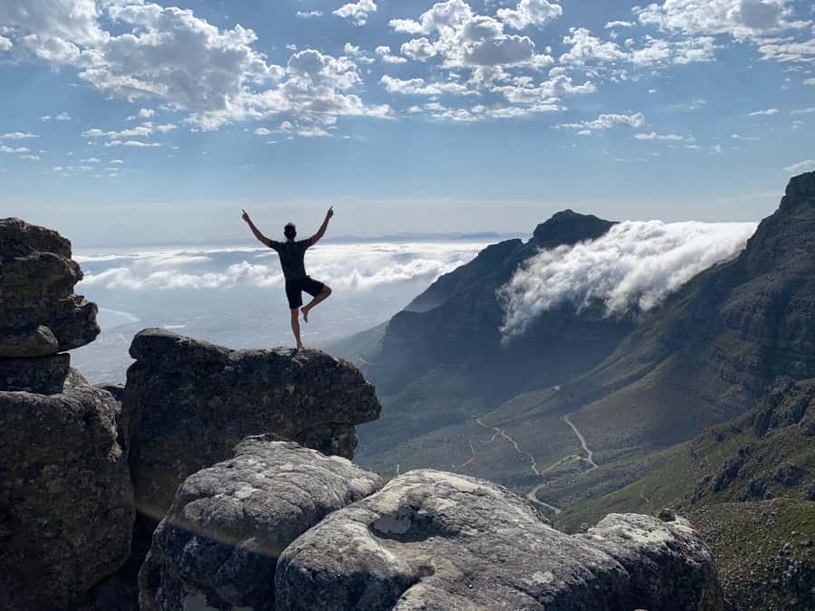 Cape Town: Table Mountain Hike with an Expert Guide - Group size, pickup, and communication