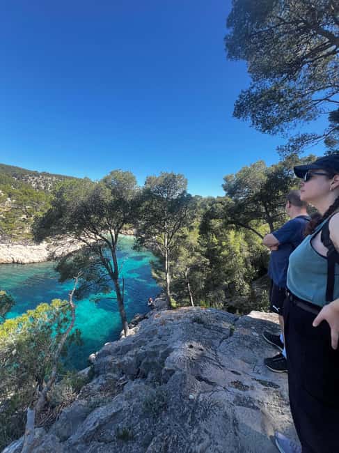 Cassis : Hiking Tour 2 Calanques with swimming - Following the coast toward Port-Pin