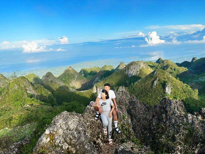 Cebu: Osmeña Peak hike and Sardines Run Snorkel adventure - The early pickup sets the pace