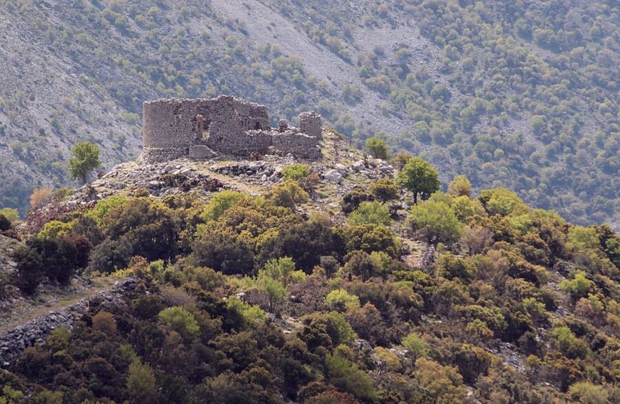 Chania: Imbros Gorge Hiking Tour & Beach Relaxation - Walking into Imbros Gorge