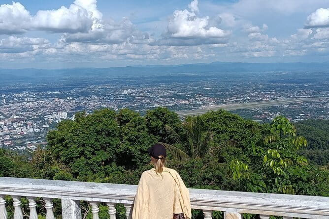 Chiang Mai Doi Suthep Temple and Wat Pha Lat Hike - Finding quiet at Wat Pha Lat