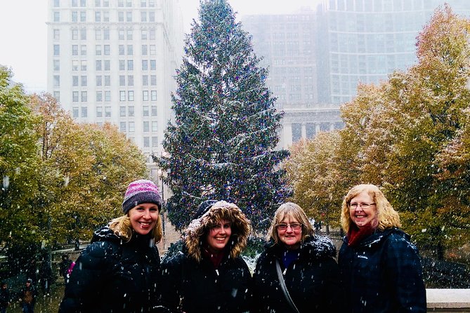 Chicago-Style Holiday Hike: Festive Food and Walking Tour - Christkindlmarket and the holiday finish