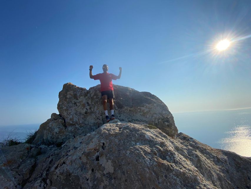 Corfu: Angel Castle Guided Hike and Sunset - A guide who shapes the evening